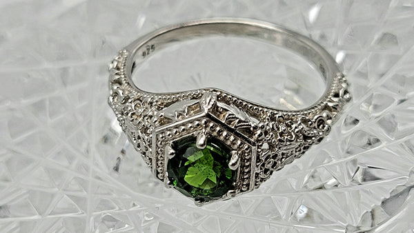 vintage style ring 